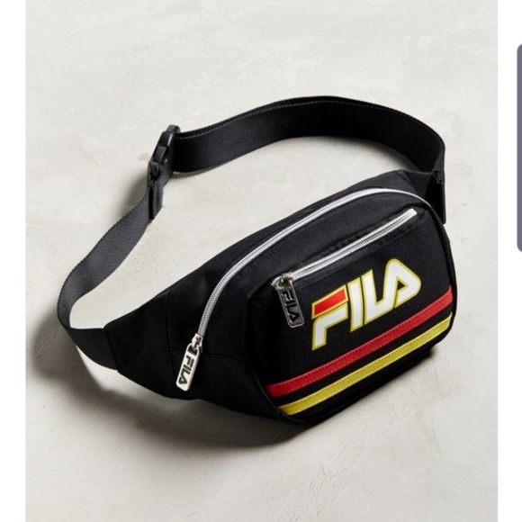 fila small sling bag